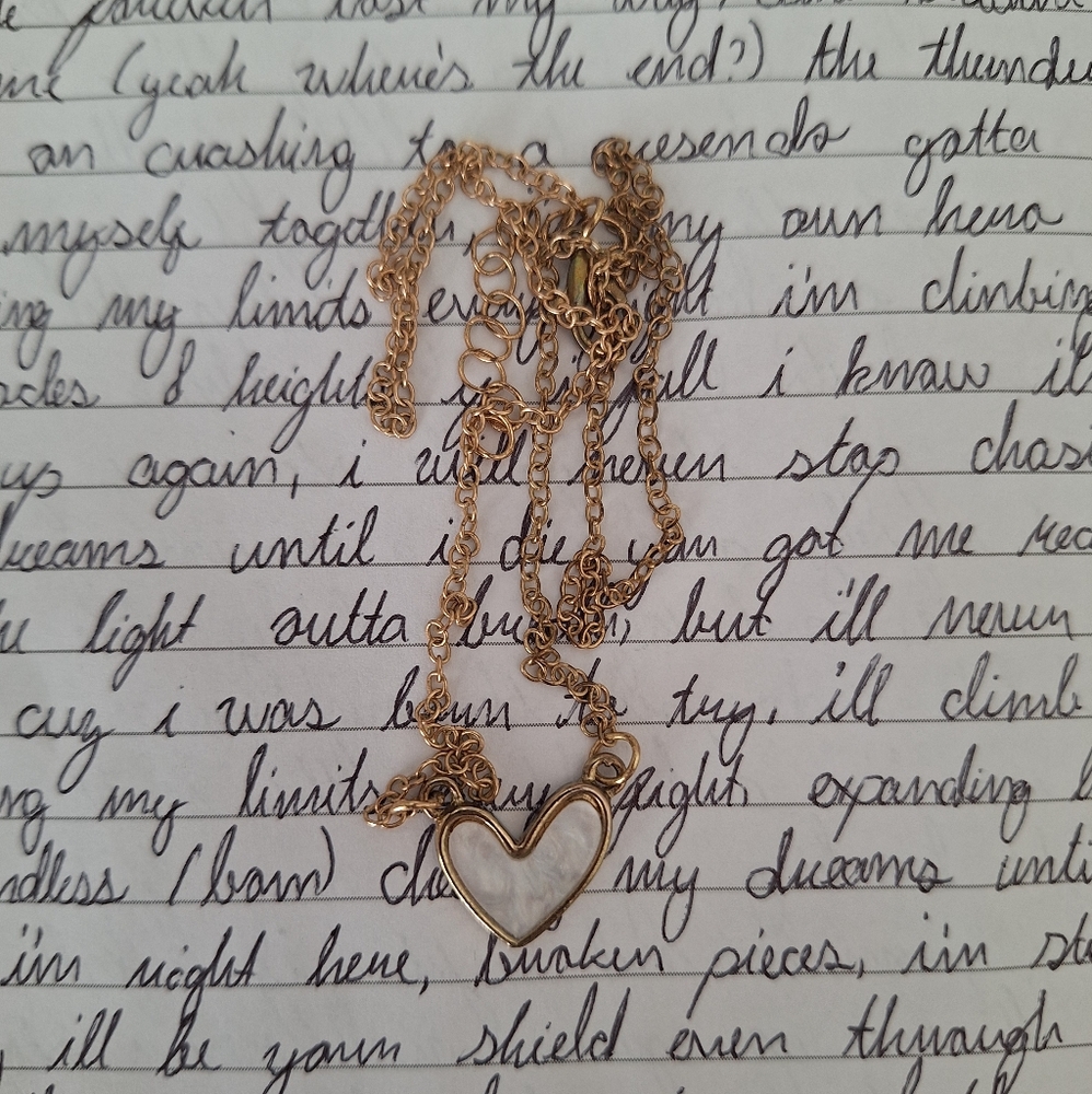 Gold heart necklace ₊˚⊹౨ৎ ₊˚⊹